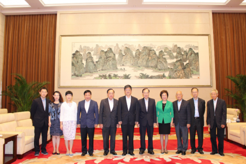 澳門廠商聯合會一行拜訪鄭曉松主任